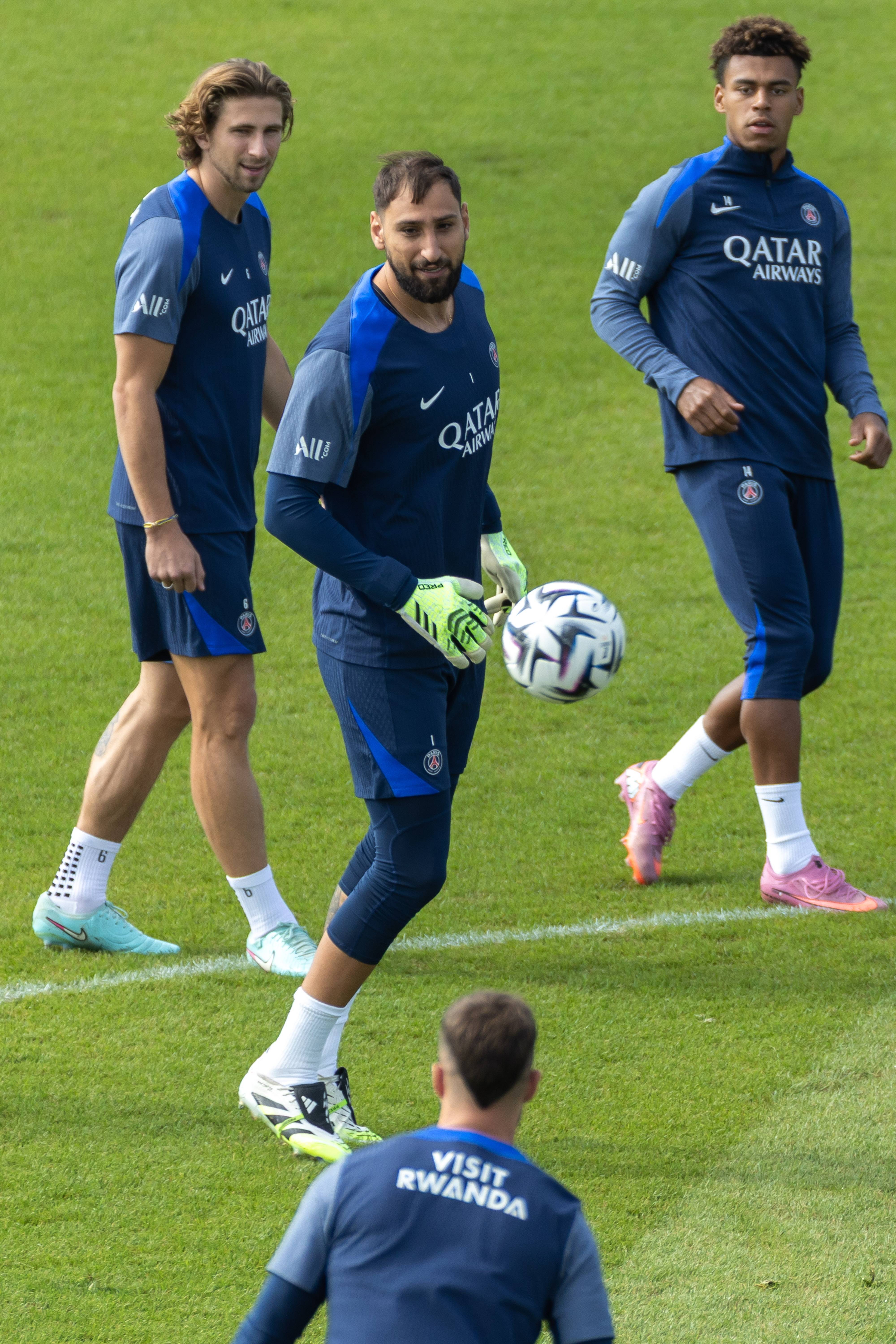 米乐在线登录入口-包含西汉姆篮板制胜备战足总杯那不勒斯再遭质疑备战法甲，丹佛掘金围绕CBA常规赛强势反弹直接炸裂的词条